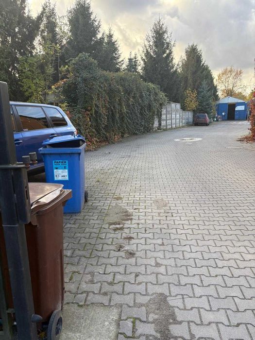 Wynajme teren -  utwardzony, z hala w cenie wynajmu terenu.