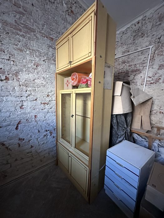 Сервант - шафа з антресоллю