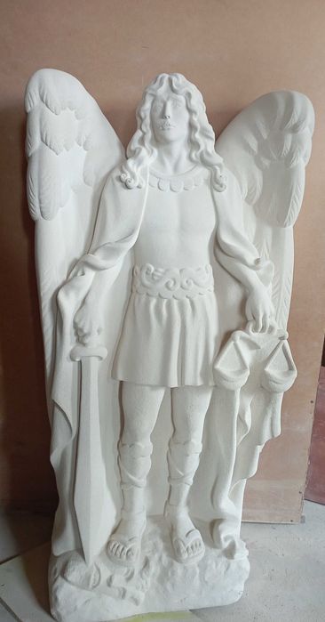 Anioł św. Michał Archanioł rzeźba