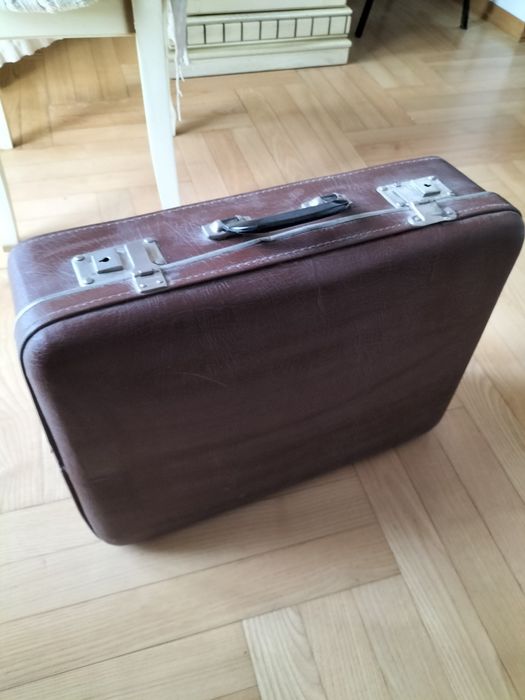 Ретро чемодан-дипломати, валізи