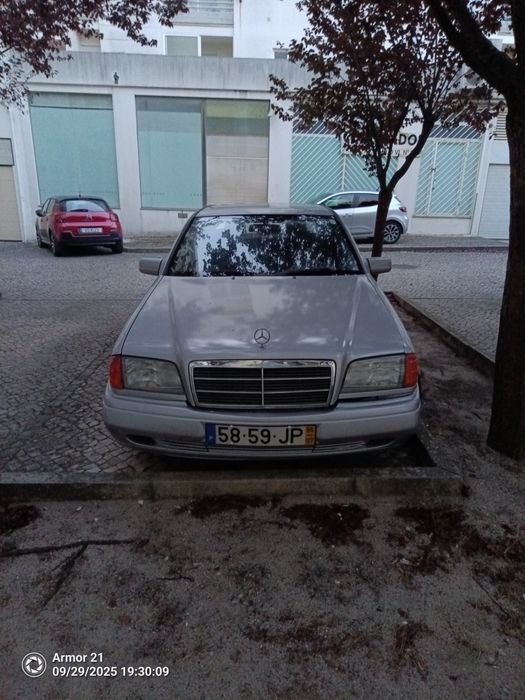 Mercedes muito extimado