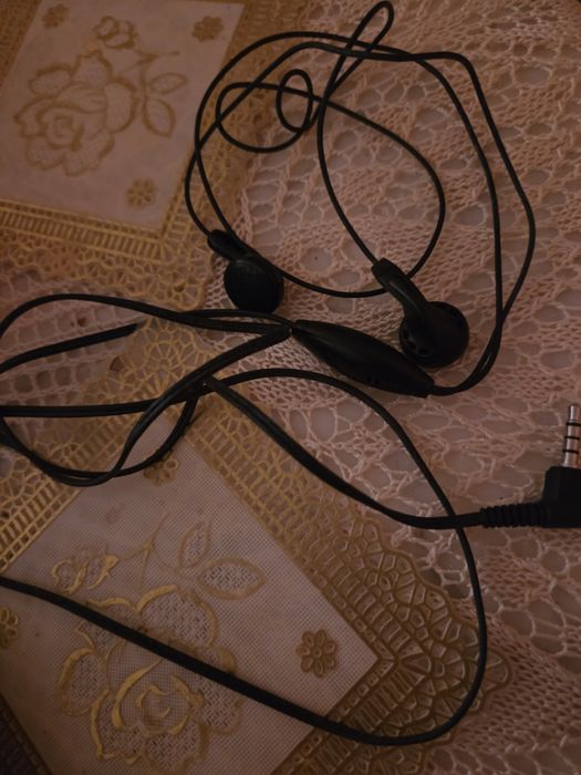Słuchawki do telefonu używane