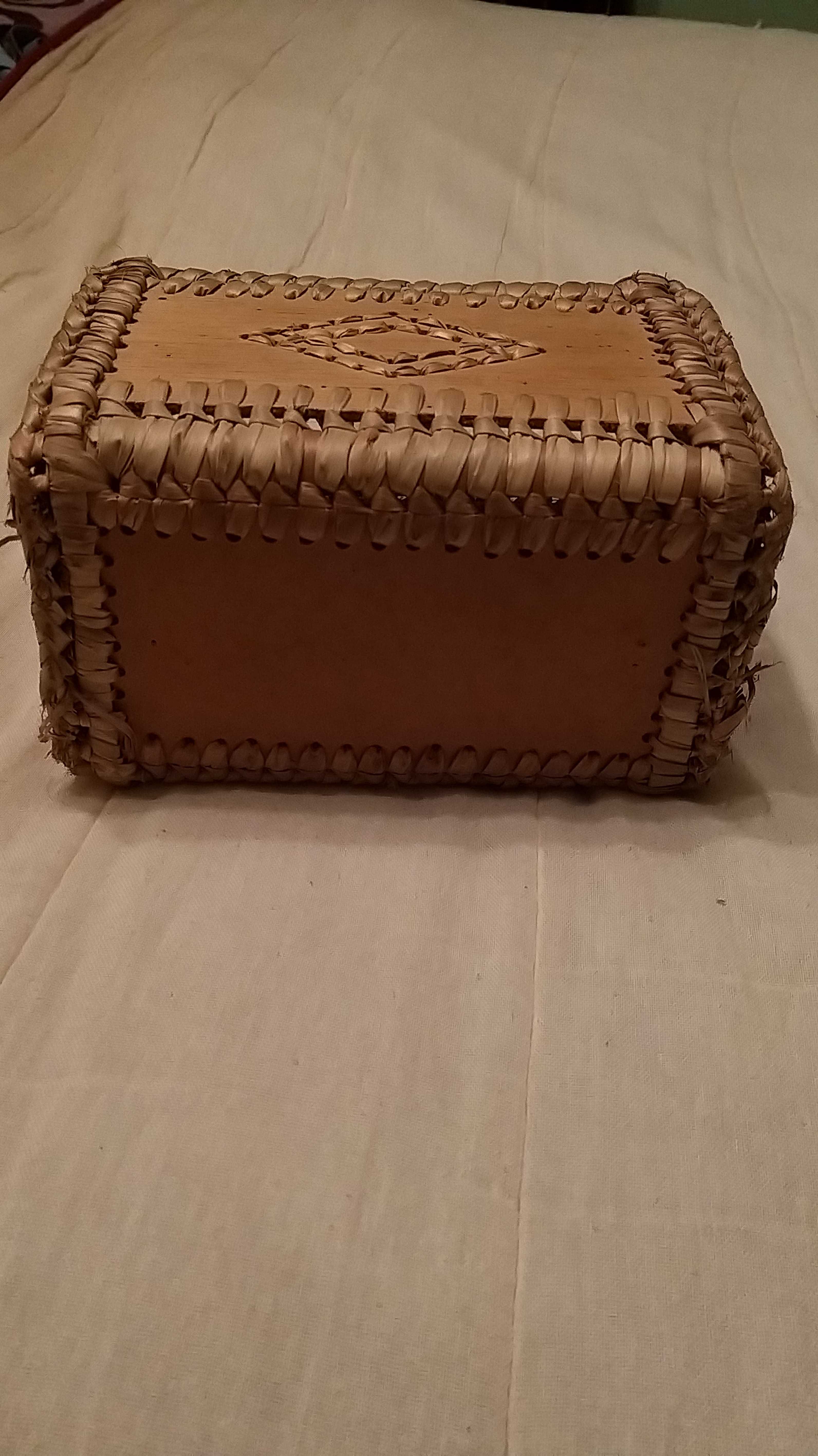 mala , bolsa em Junco rafia e Madeira feito á mão