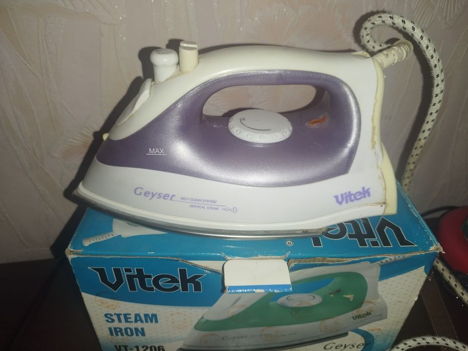 Продам утюг не рабочий