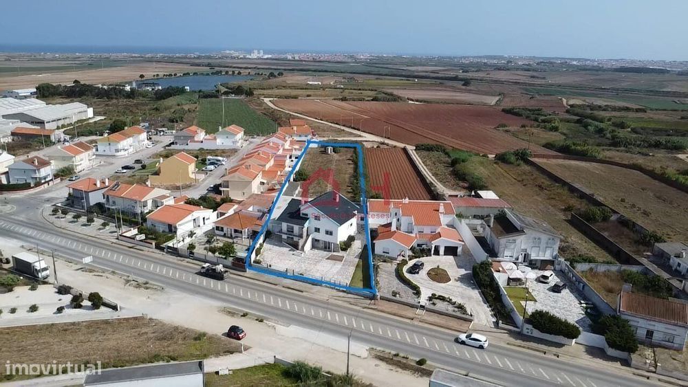 *Moradia T9 - Atouguia da Baleia / Peniche*