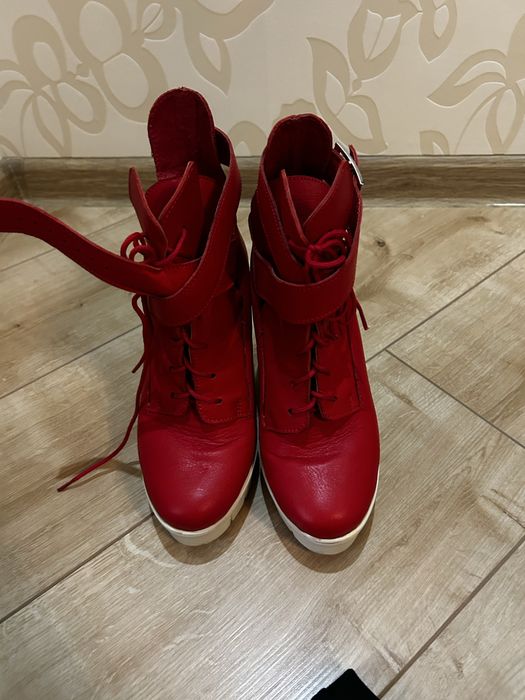 ботинки на танкетці 37 розмір