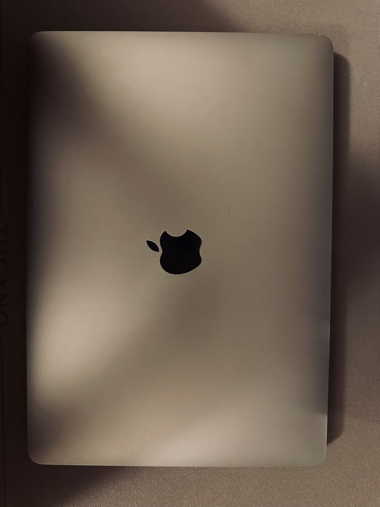 MacBook Pro 13” 2020, Intel Core i7, 32GB RAM, 500GB SSD