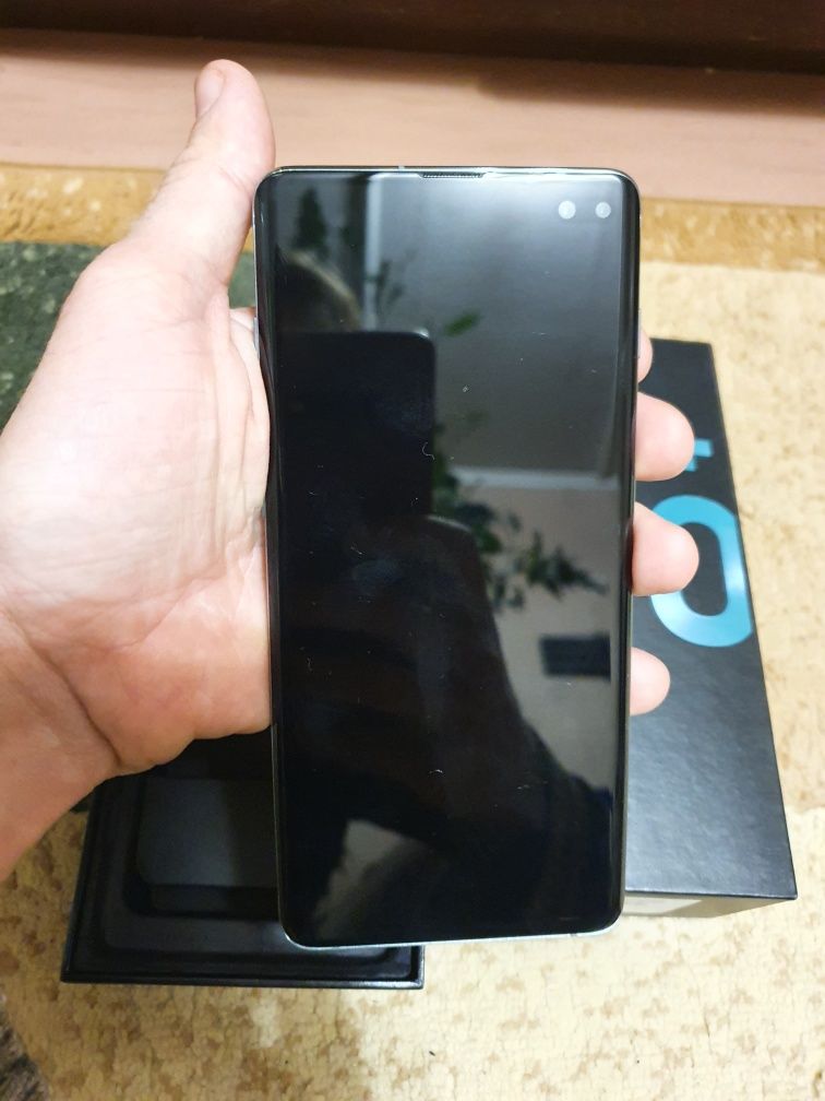 Samsung s10 plus тільки Плата.