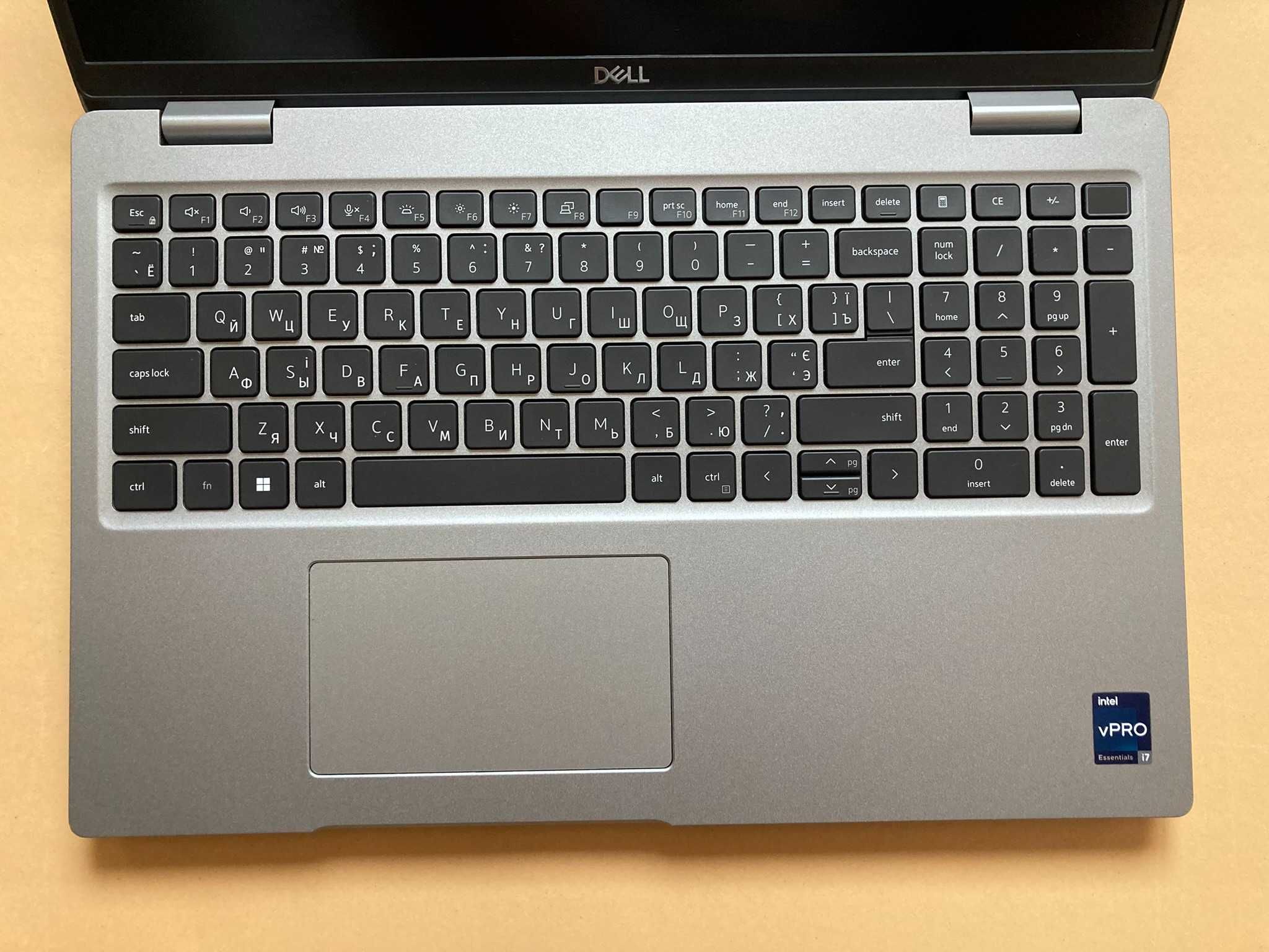 Dell Precision 3571 i7-12700H 24Gb SSD 512Gb 1920*1080 IPS Nvidia 4Gb