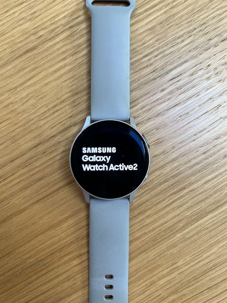 Smartwatch Samsung Galaxy Watch Active2 srebrny