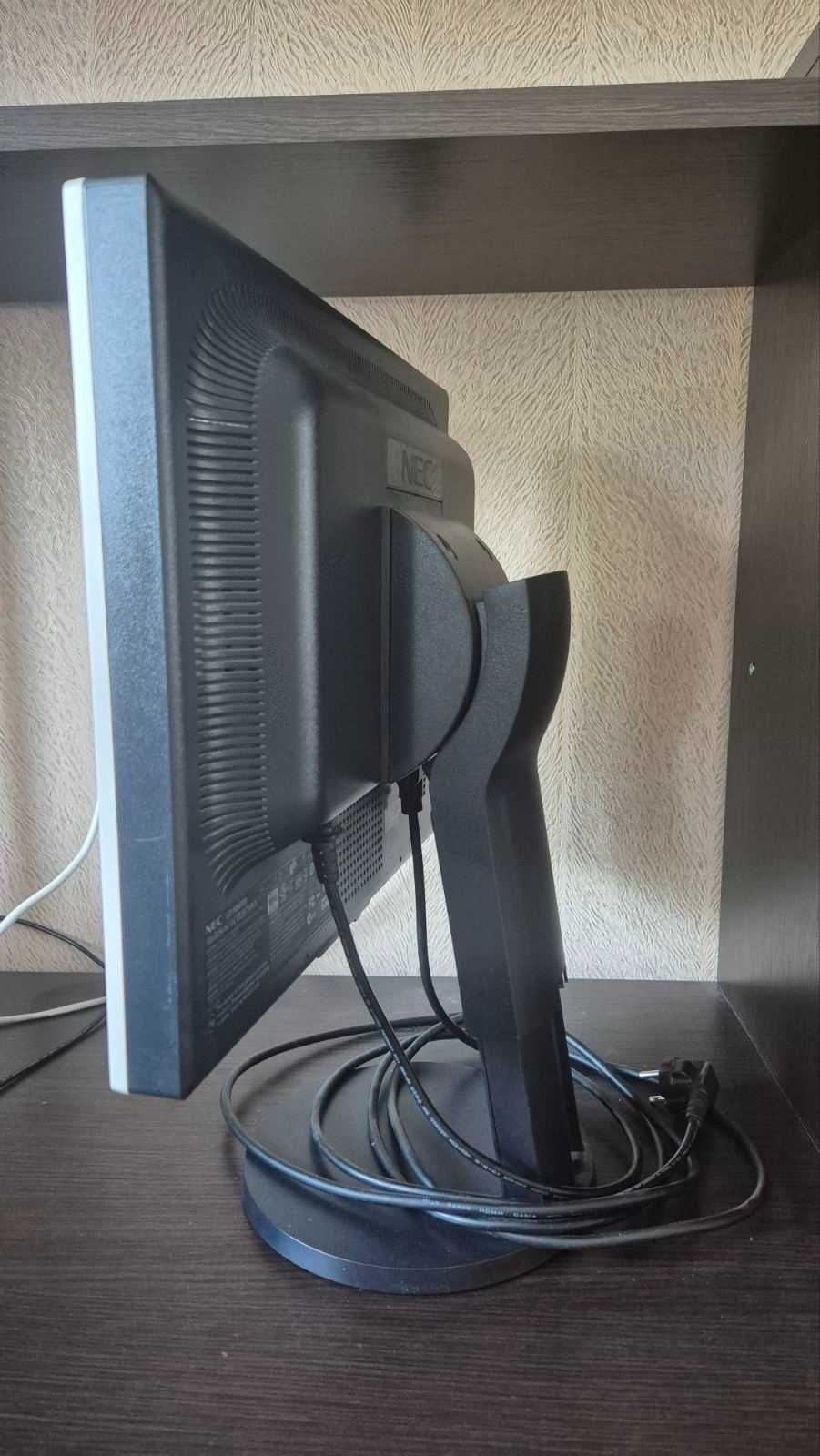 Монітор NEC MultiSync LCD2070NX