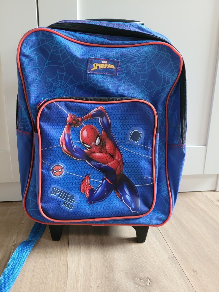 Spiderman. Plecak z kółeczkami.