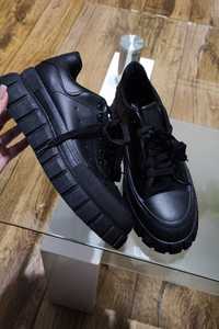 Sneakersy buty trampki adidasy czarne ze skórki grubsza podeszwa