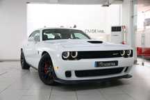 Dodge Challenger Auto SRT Hellcat