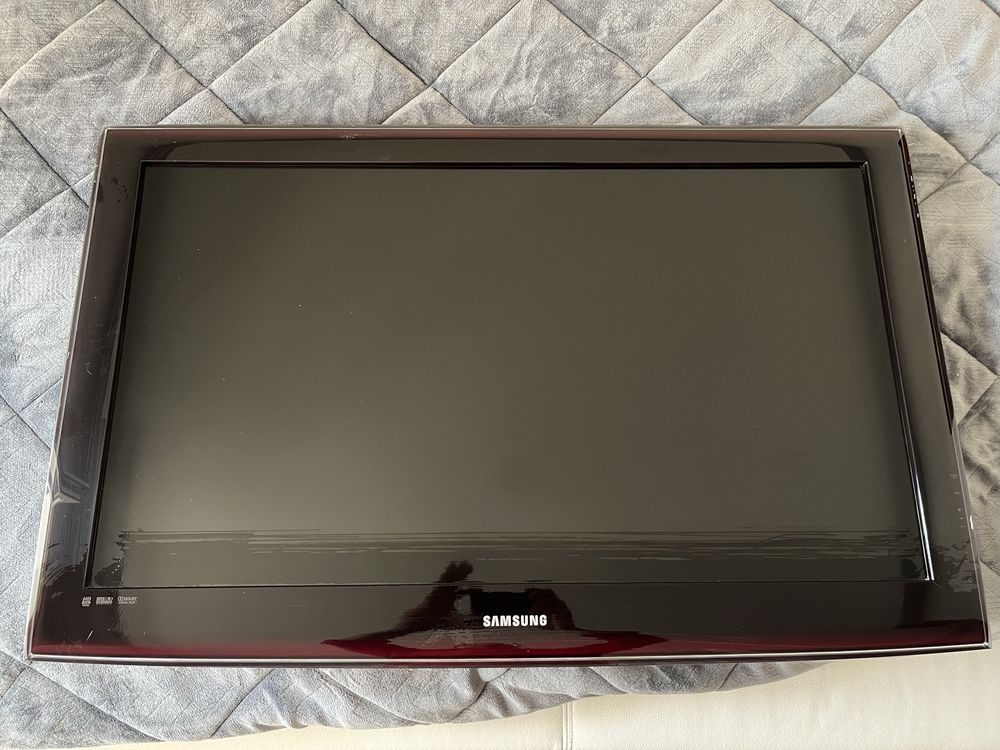 LCD Samsung 42 Polegadas em exelente estado  com 3HDMI