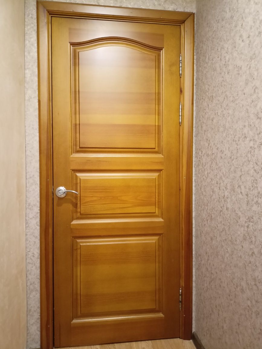 Двери межкомнатные материал сосна . Деревянные из натурального дерева