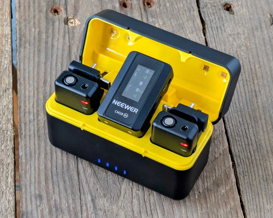 Zestaw 2 bezprzewodowych mikrofonów klapowych Neewer CM28 4GB pamięci