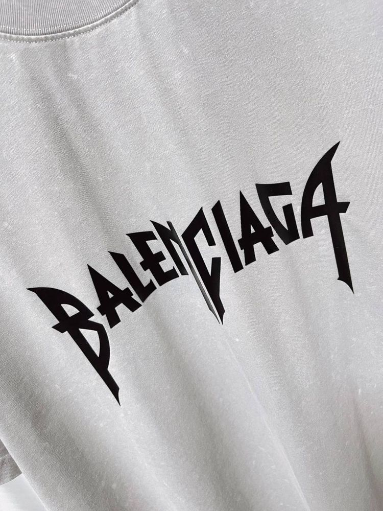 Футболка Balenciaga