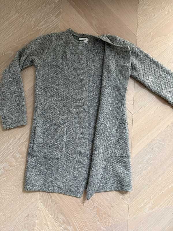 Kardigan Reserved S