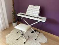 Mało używane pianino elektryczne Yamaha Piaggero NP-12 białe