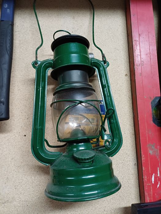 Lampa naftowa zielona