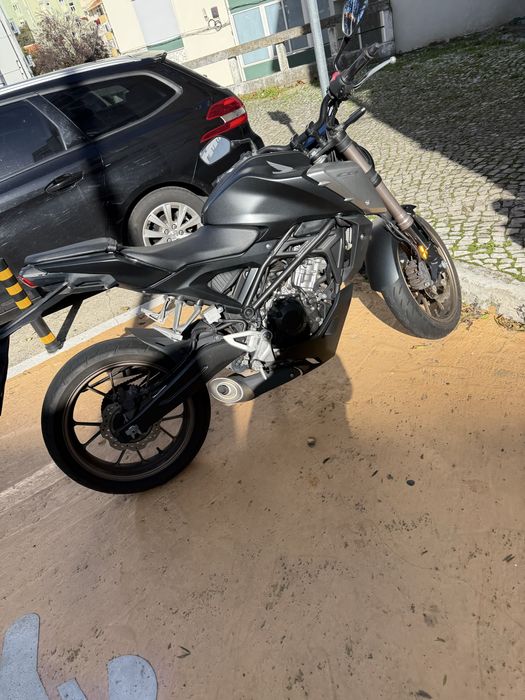 Vendo Honda Cb 125 r