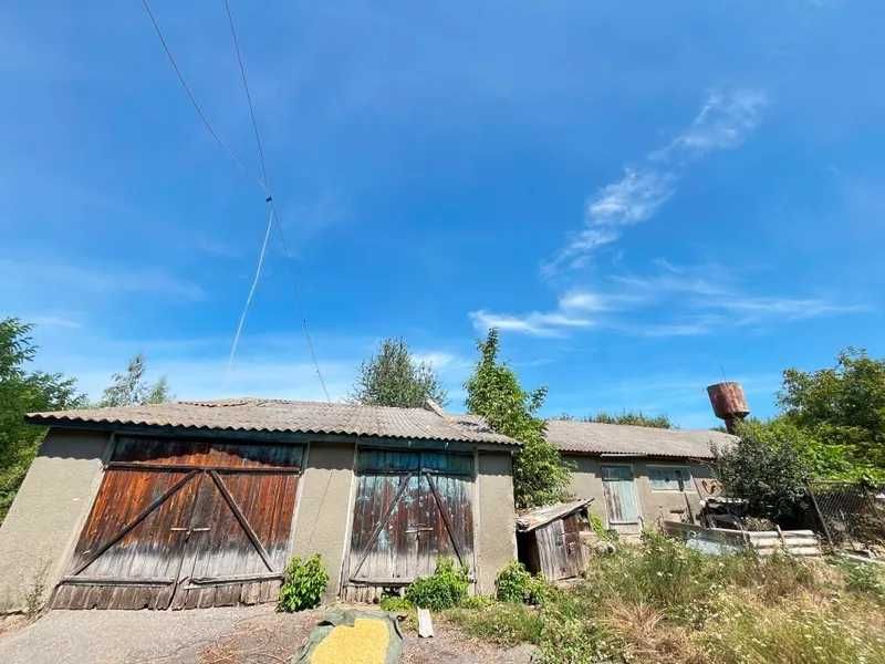 ПРОДАЖ - Комплекс нежитлових будівель та споруд, площею 2262,6 кв.м.