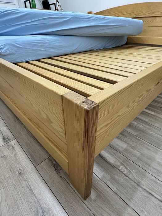 Łóżko drewniane 200x180 solidnie wykonane