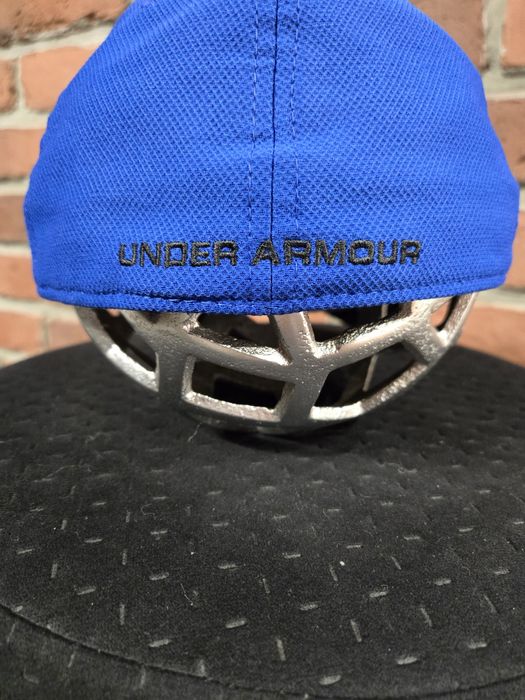 Czapka z daszkiem Under Armour Blitzing bejsbolówka M/L Classic fit