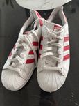 Adidas białe z czerwonym 38 superstar sneakersy