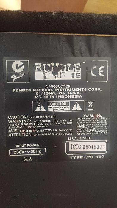 Amplificador Fender Rumble 15 combo