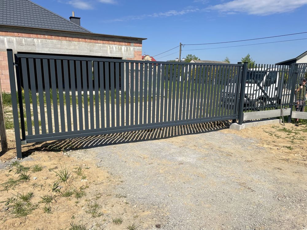 Montaż Ogrodzeń Panelowych Betonowych Murowanych Gabionowych Bram Płot