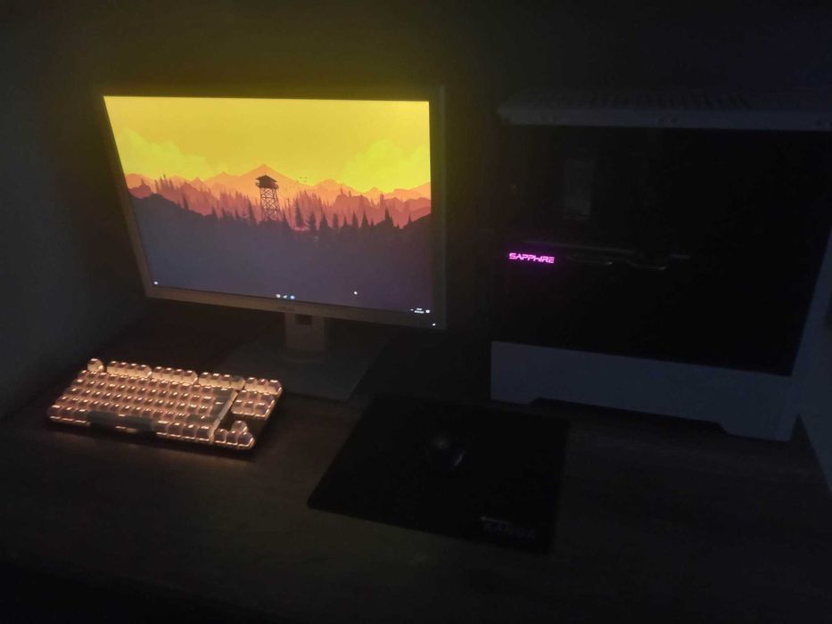 Zestaw komputer gamingowy do gier, myszka , klawiatura, monitor