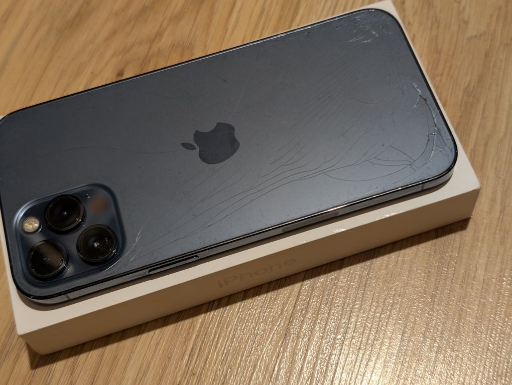 iPhone 12Pro Max 256Gb  Обменяю