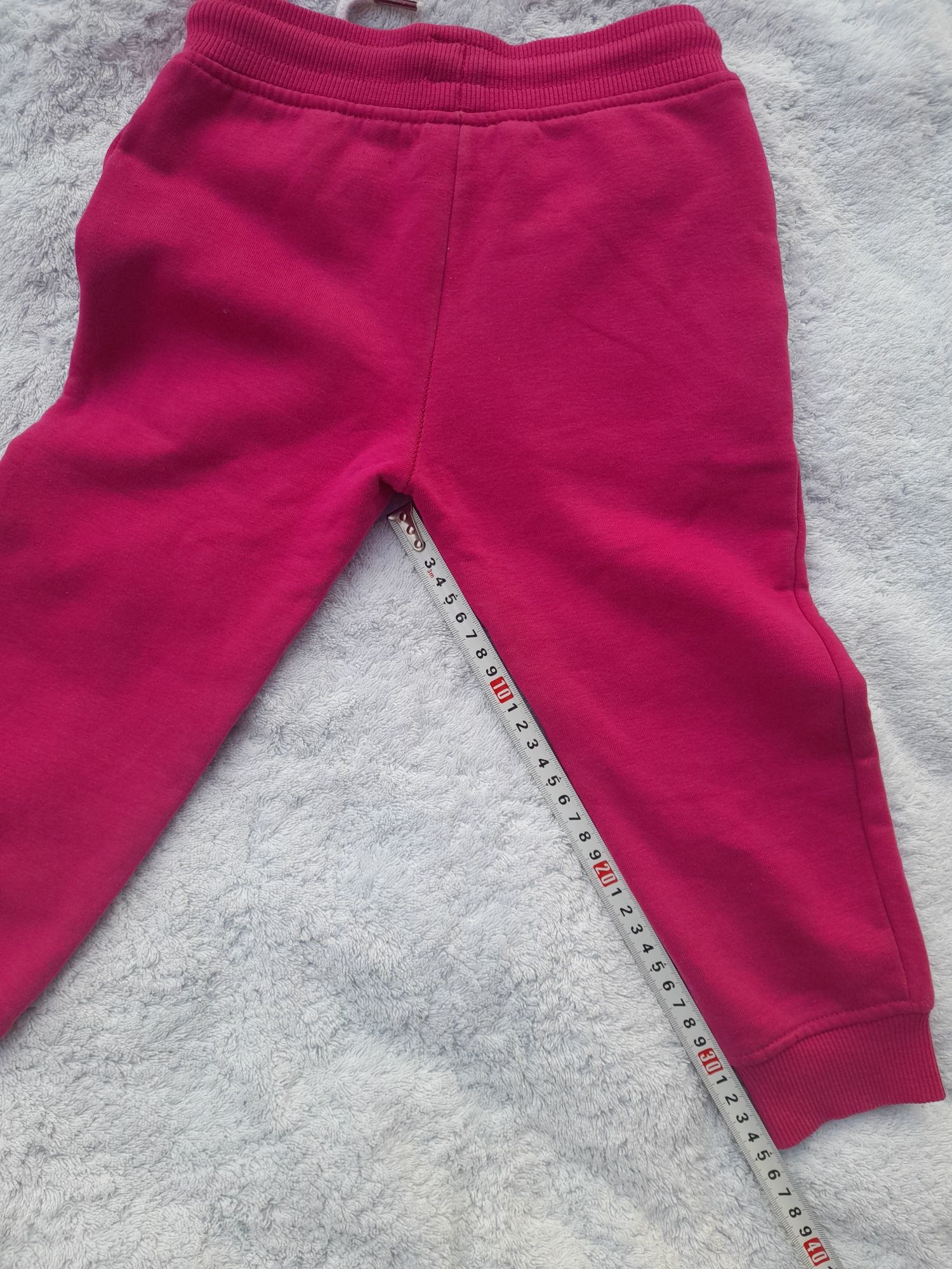 Spodenki dresowe 98/104 dziewczęce 4f różowe sport
