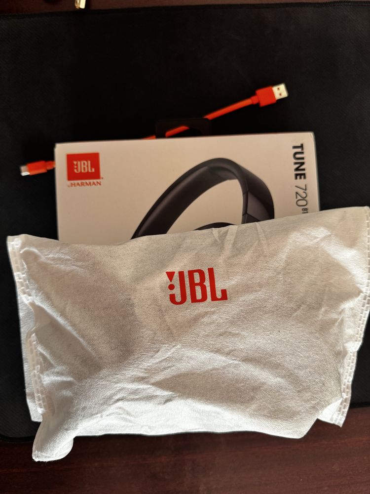 Бездротові навушники JBL Tune 720bt