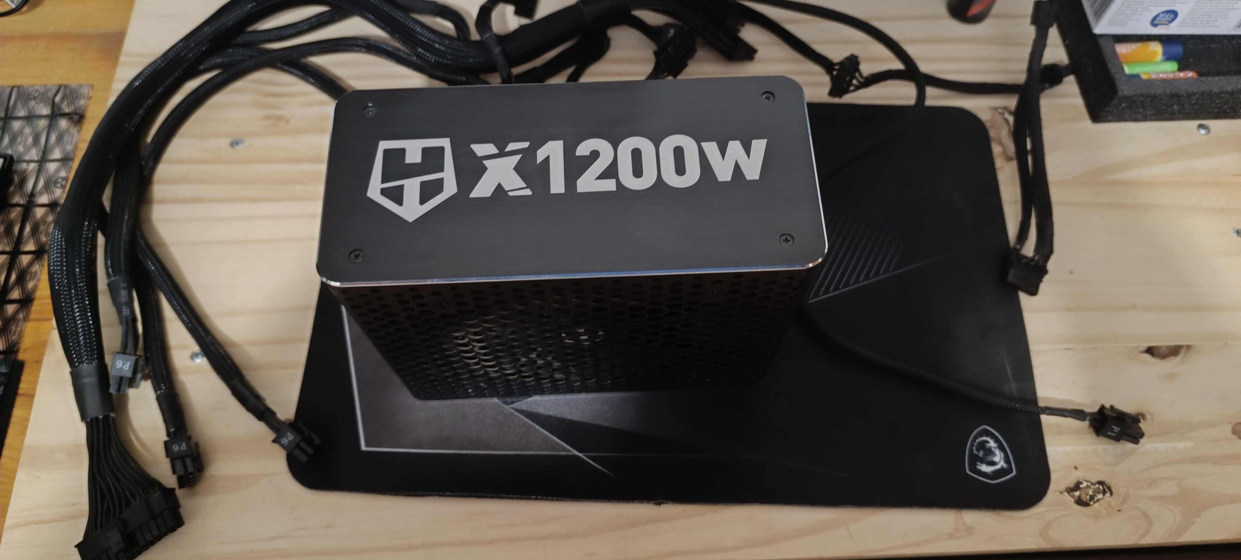 Fonte de Alimentação Nox Hummer X1200W 80 PLUS Platinum Full Modular