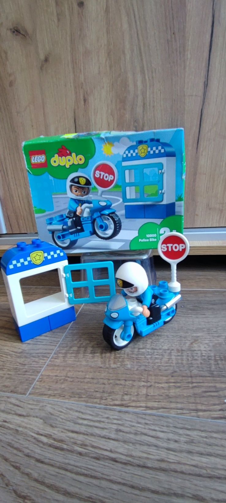 Klocki LEGO Duplo 10900 policjant na motocyklu, radiowóz policyjny