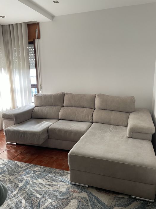 Sofá de 3 lugares com chaise longue
