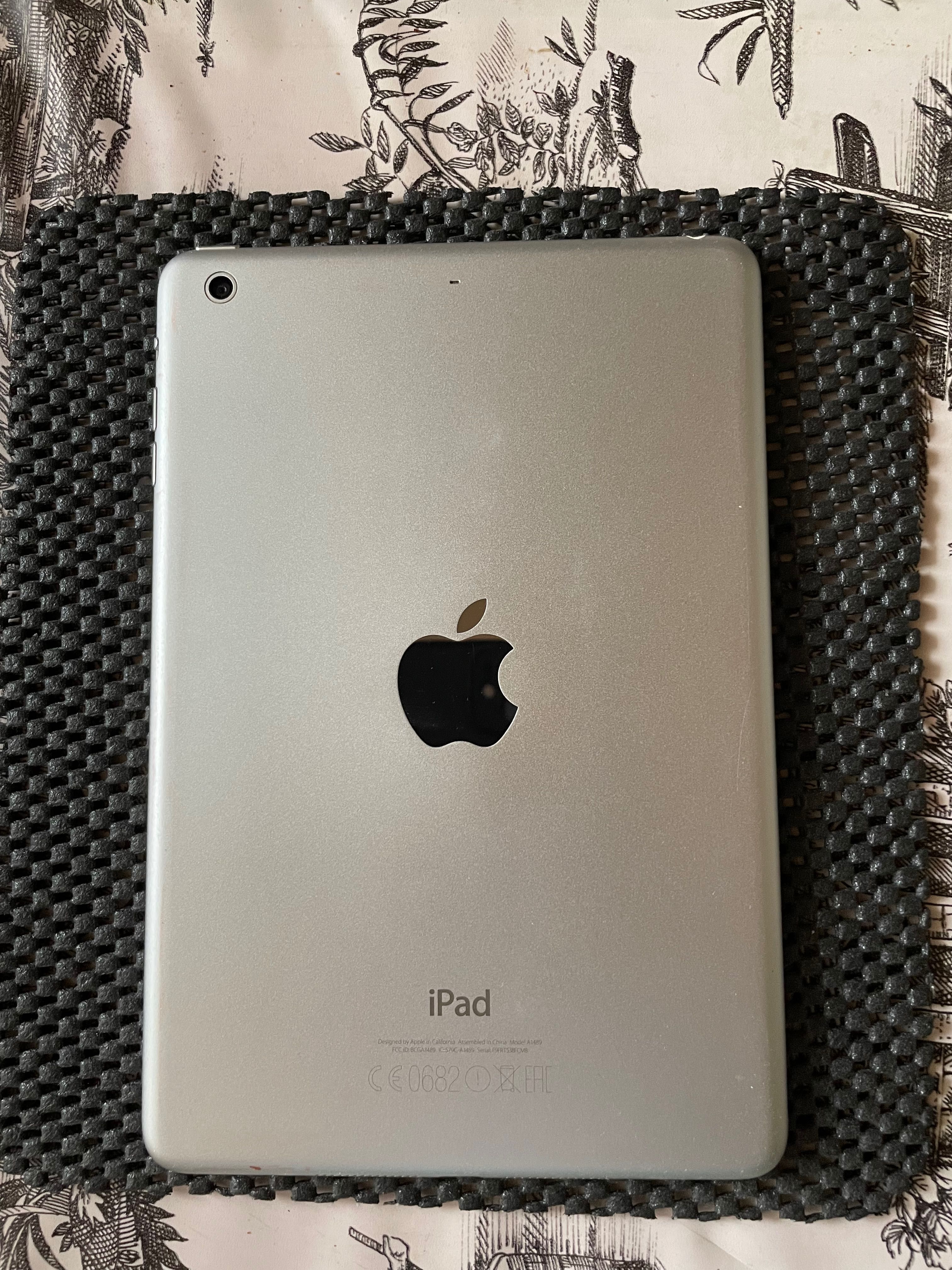 Ipad mini 2 16 gb WI-FI Ідеальний стан