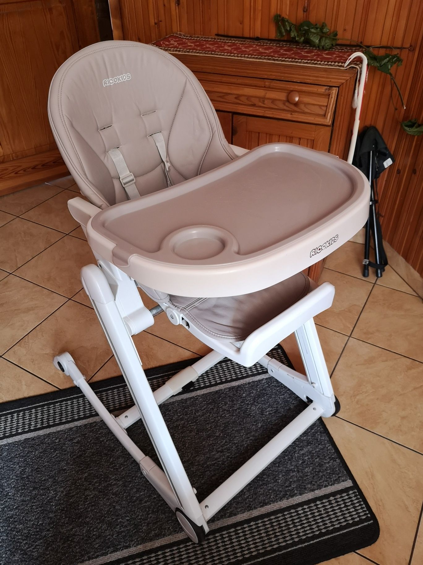 Ricokids Krzesełko do karmienia ze stolikiem