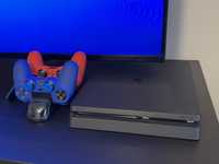 PlayStation 4 Slim 1 Tb + 2 pady