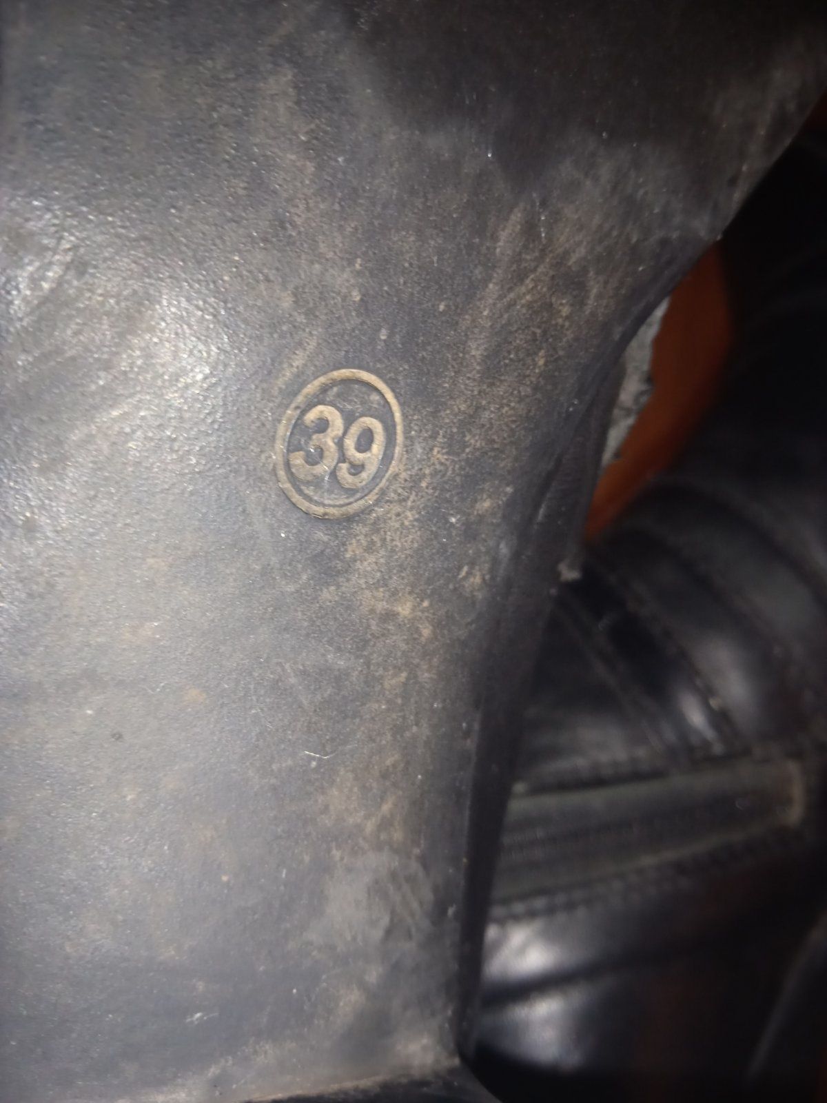 Черевики шкіряні 39 р
