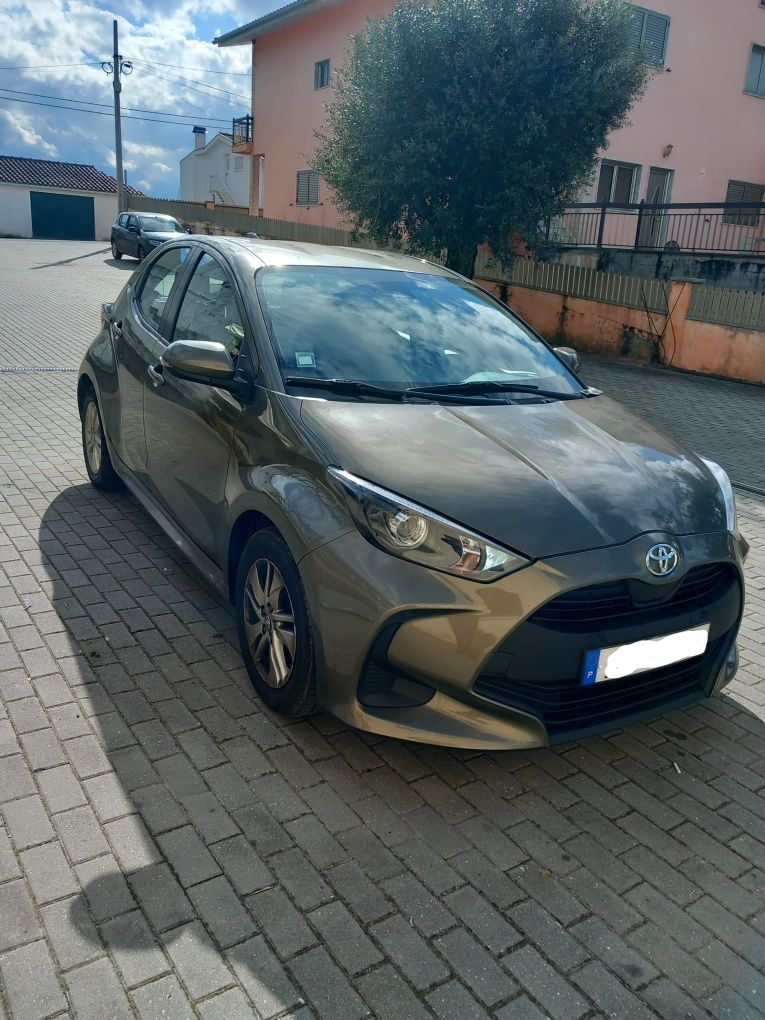 Toyota yaris 1.0 de  Maio 2021