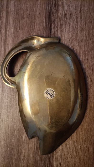 Figura de cisne em latão antigo