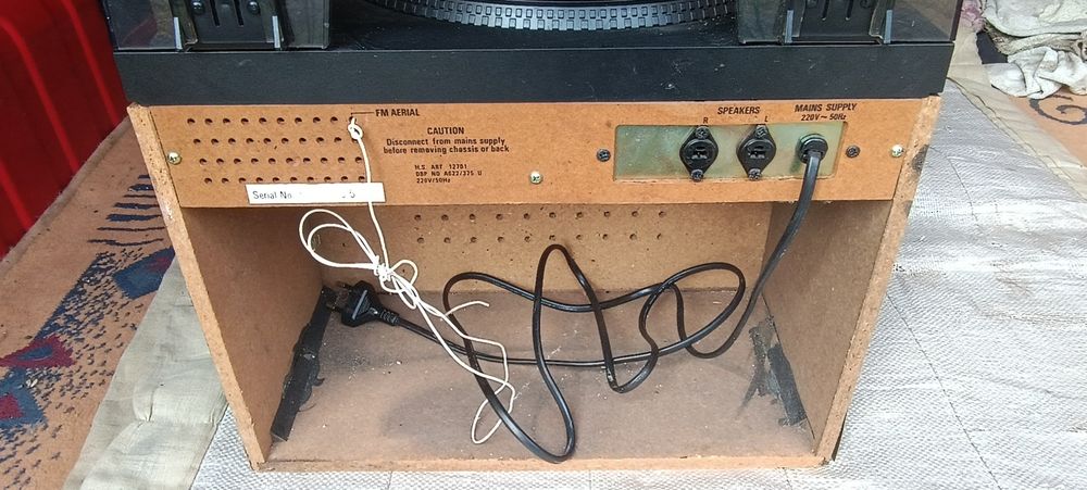 Програвач пластинок вініл.