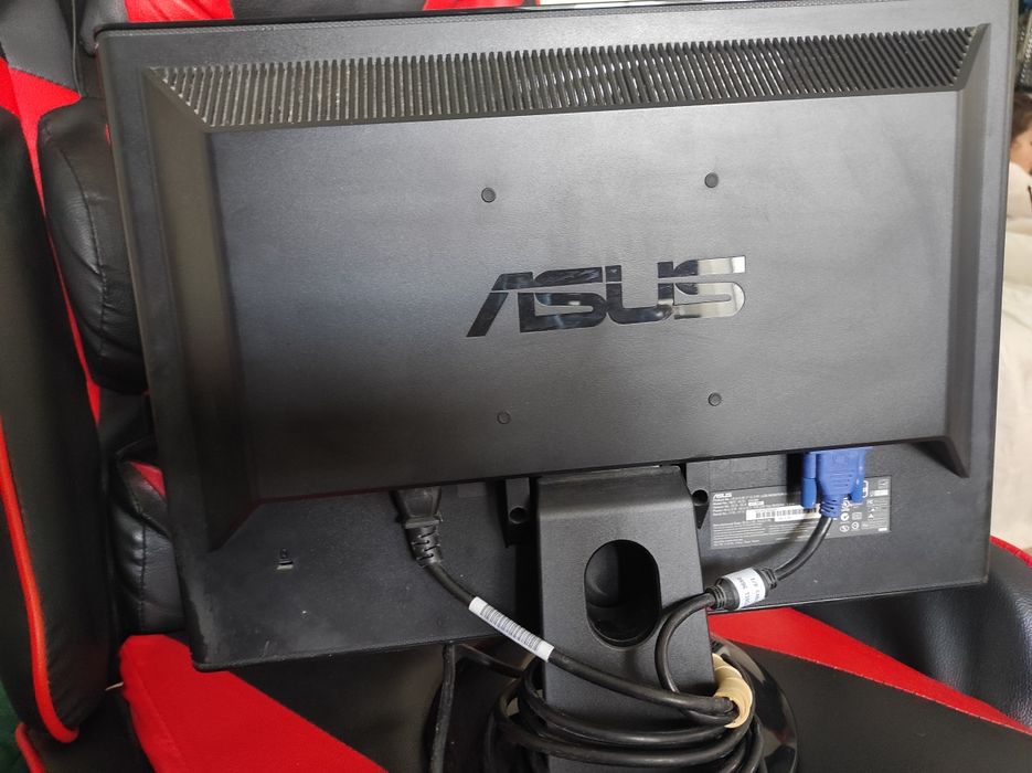 Monitor ASUS 19"