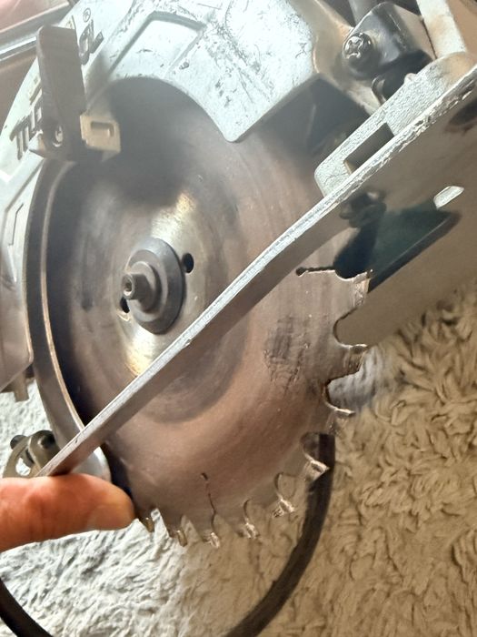 Pilarka tatczowa makita