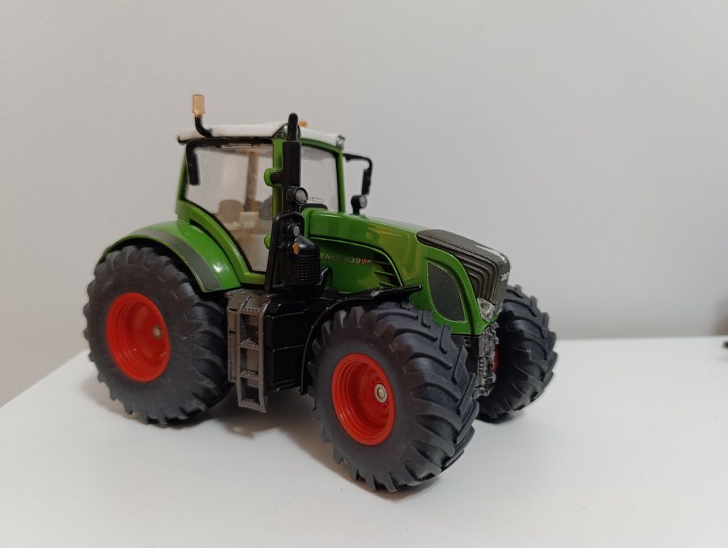 Traktor ciężarowy duży metalowy Siku  Fendt 939 w skali 1:32-Zabawka r