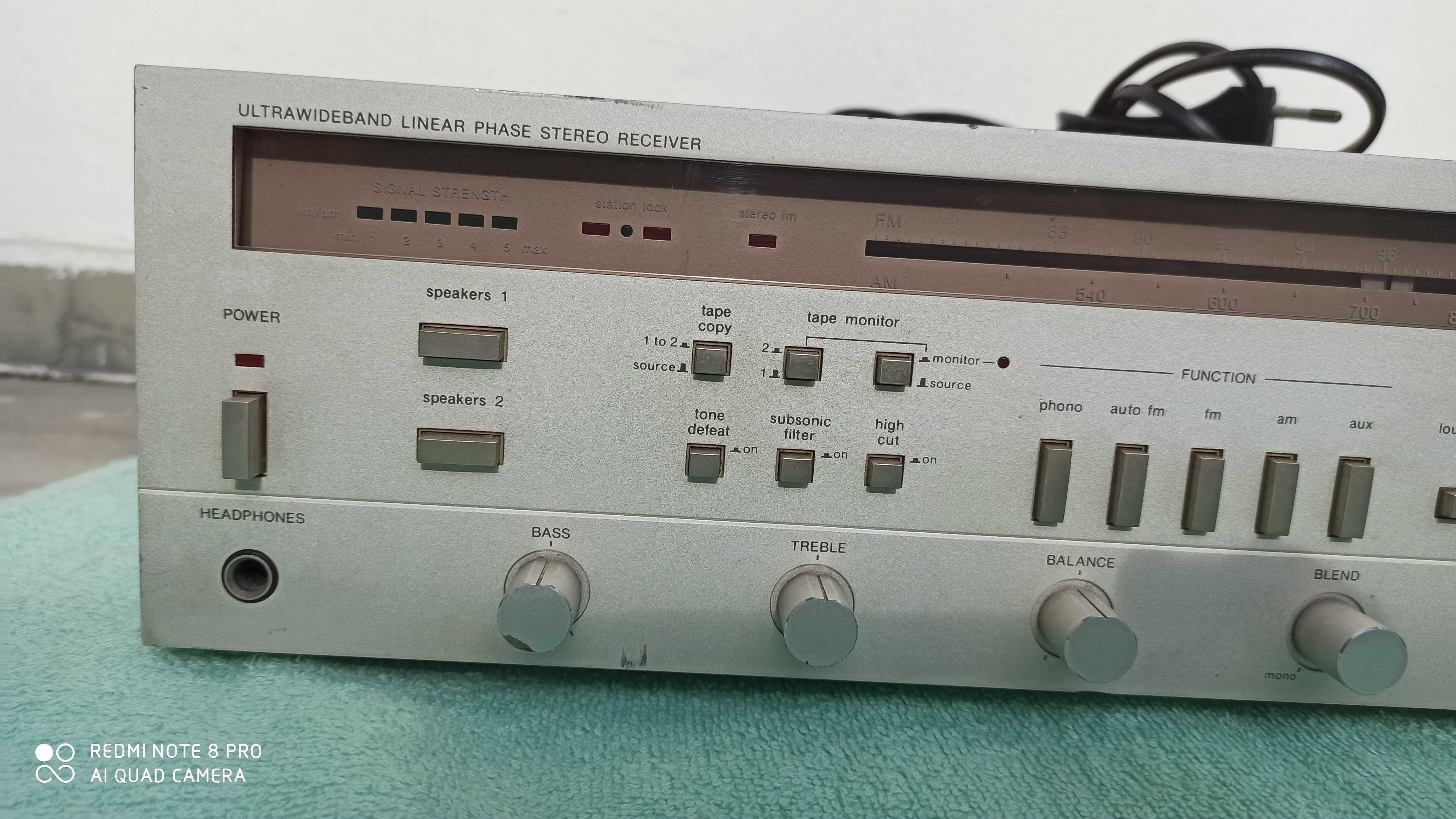 Amplituner Stereo Harman Kardon HK570i